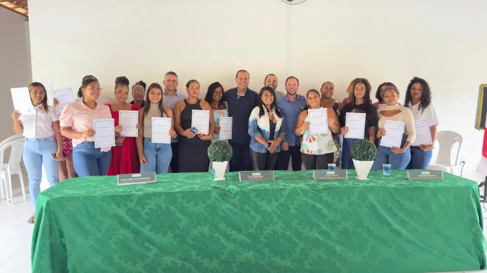 Beleza que Empodera: Prefeitura de Pojuca Certifica 25 Mulheres em Curso de Design de Sobrancelhas