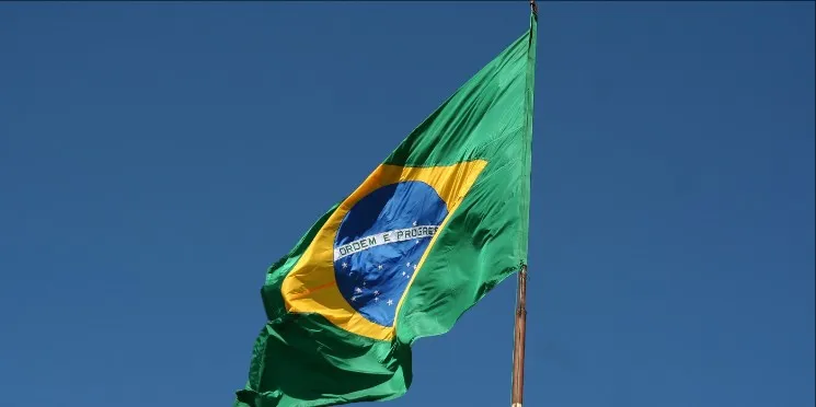 O Hino que Cantamos, mas não Compreendemos: Uma Reflexão sobre o Nosso Maior Símbolo Esquecido