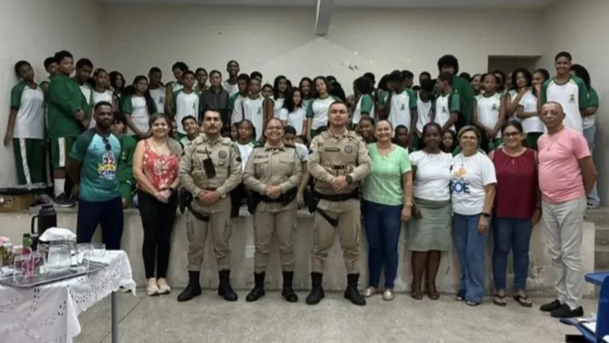 32ª CIPM e comunidade escolar unidas na prevenção ao uso de drogas em Pojuca