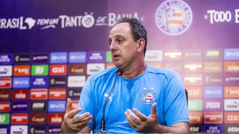 Coletiva | Ceni descarta deixar o cargo e fa avaliação dos protestos da torcida do Bahia.