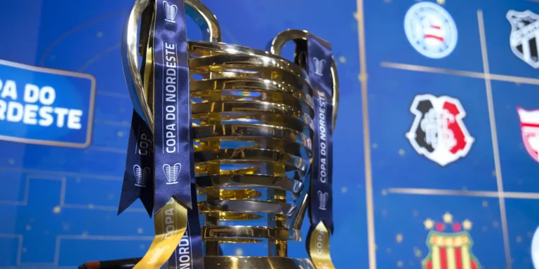 Troféu da Copa do Nordeste, que terá mais uma edição em 2025