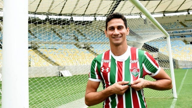 O atleta Rodrigo Ganso foi afastado das atividades do Fluminense por conta de uma inflamação no coração.