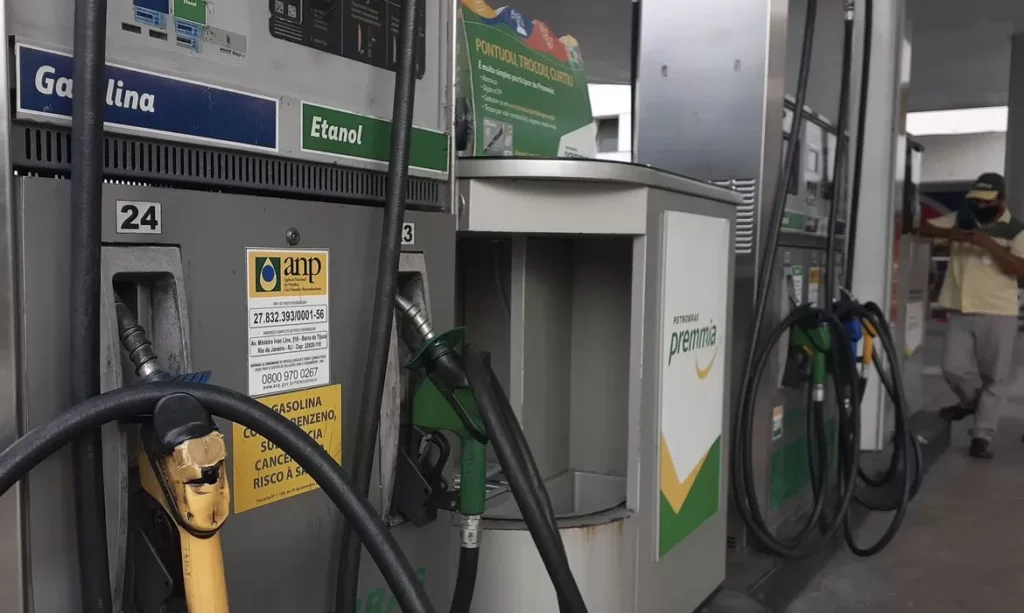 A gasolina, o etanol e o diesel ficam mais caros no sábado