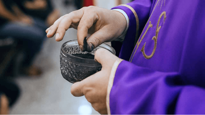 Quarta-Feira de Cinzas marca o fim do Carnaval e o início da Quaresma para os católicos