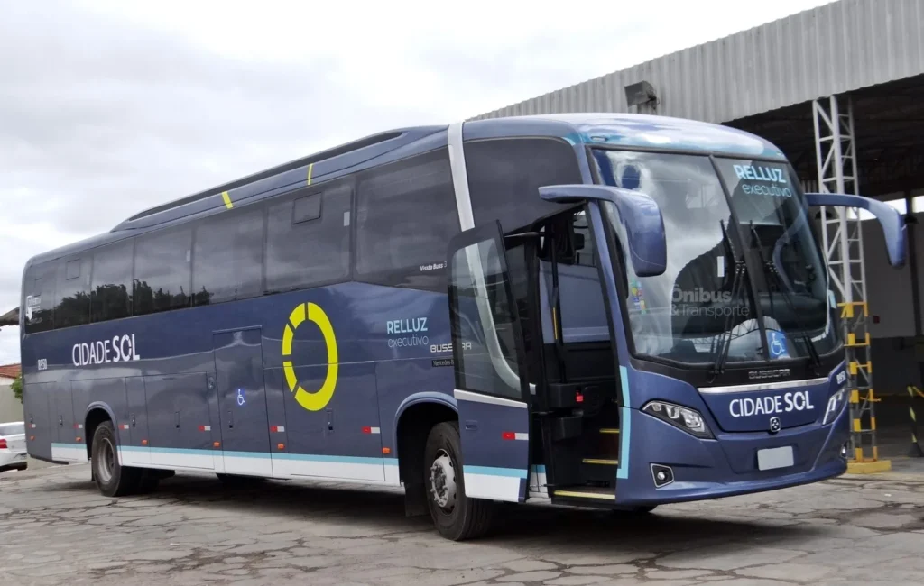 Vereadores de Pojuca protestam contra serviço da Empresa CIDADE SOL por problemas de pontualidade, conservação dos veículos e falta de comunicação.