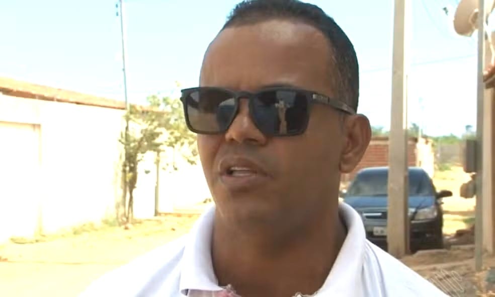 Homem descobriu erro cartorário: está casado com a esposa do irmão, impedindo novo casamento.