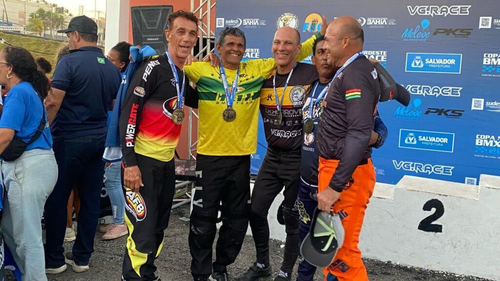 diversos municípios se destacaram, incluindo Salvador, Feira de Santana, Pojuca, Itaberaba, Paulo Afonso, Camaçari, Lauro de Freitas e Barreiras.