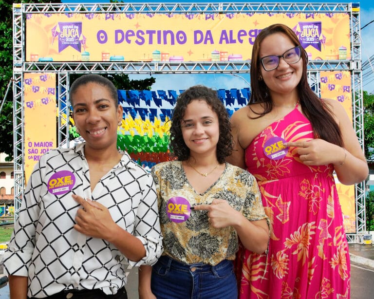 Campanha "Oxe me Respeite" combate assédio no Arraiá do Juca 2025 em Pojuca.