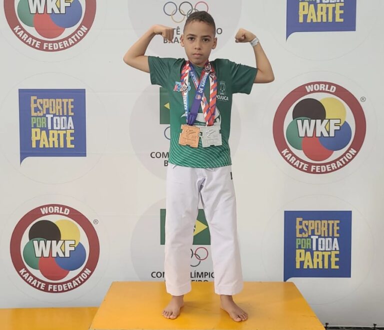 Orgulho de Pojuca! Atleta mirim Heitor Souza brilha no Campeonato Baiano de Karatê e conquista duas medalhas.