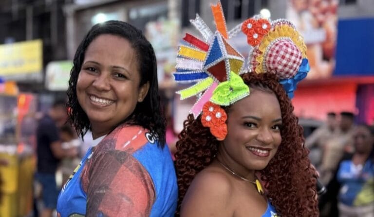 Bloco Pode Curtir arrasta multidão e encerra com chave de ouro o Arraiá do Juca 2025.