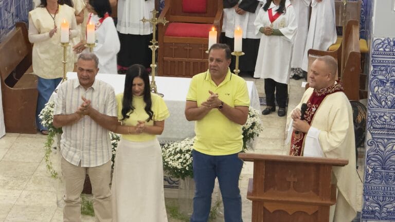 Celebração marca aniversário do ex-prefeito Duda Leite com missa na Igreja Matriz de Pojuca.