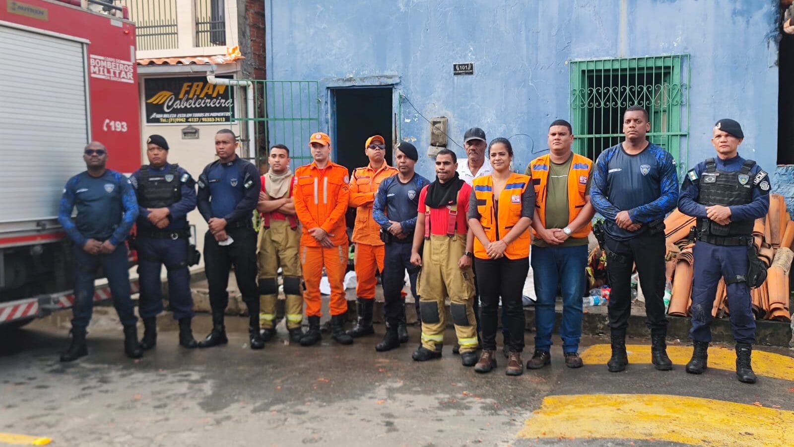 A rápida atuação da GCM, Defesa Civil e dos Bombeiros foi essencial para conter o incêndio.