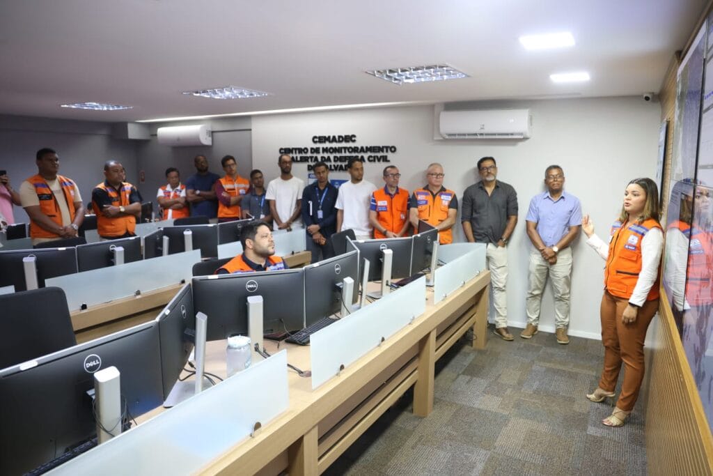Defesas Civis da RMS participam de capacitação em Salvador para fortalecimento das ações de prevenção.