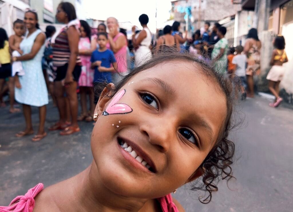 Domingo de alegria e solidariedade marca o Dia das Crianças no bairro da Vitória, em Pojuca.