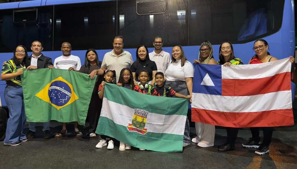 Alunos de Pojuca embarcam para São Paulo e representam a Bahia na etapa nacional da FIRST LEGO League.