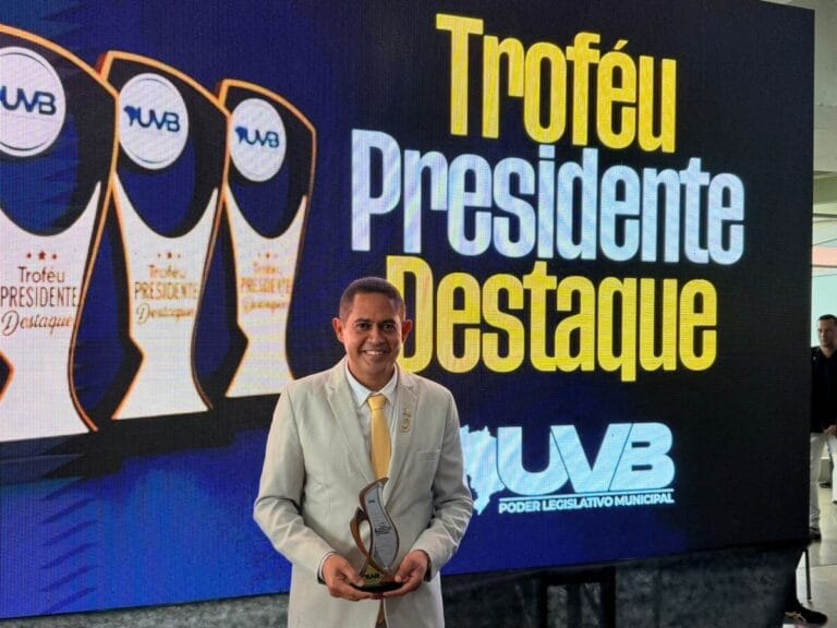 Leandro da 29 recebe Troféu Presidente Destaque 2025 em Brasília e coloca Pojuca em evidência nacional.