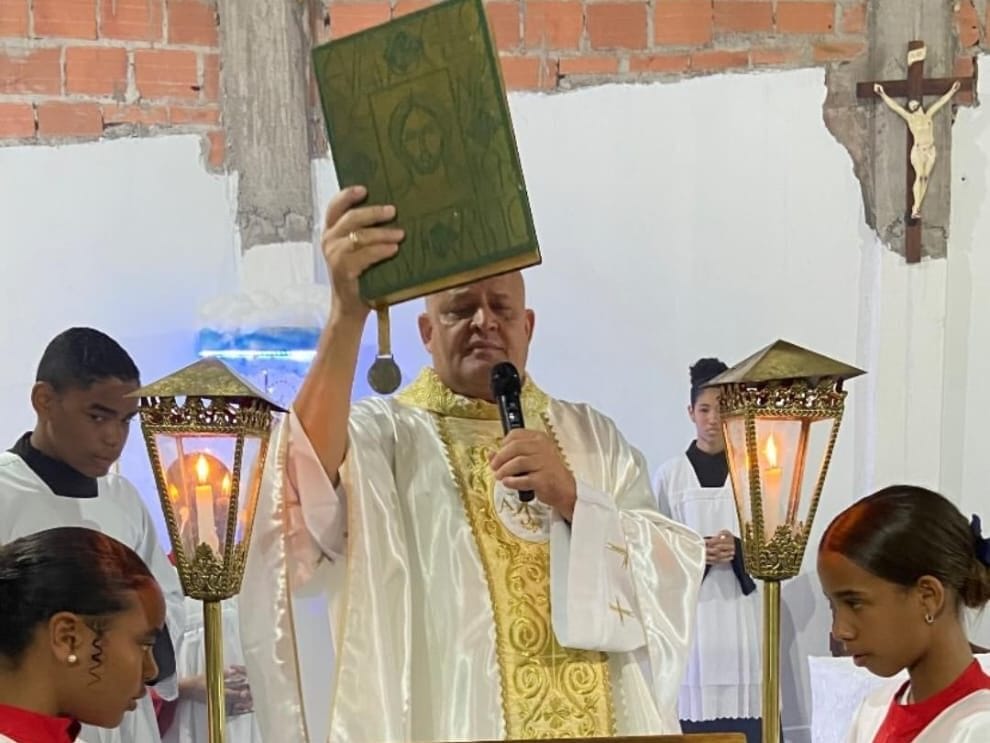 Festa de Nossa Senhora da Conceição do Cruzeiro reúne fiéis em noite de fé, emoção e tradição em Pojuca