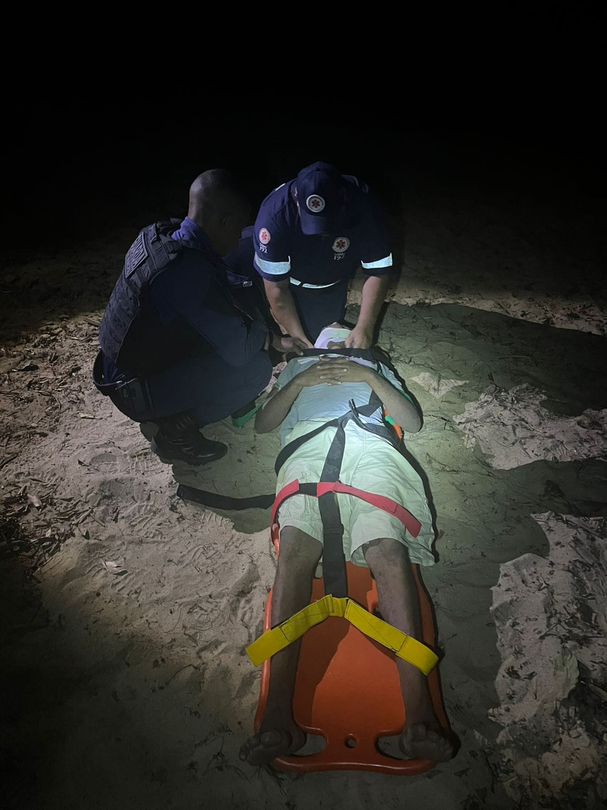 Guarda Civil Municipal e SAMU resgatam vítima após queda da ponte do Sítio do Mato, em Pojuca