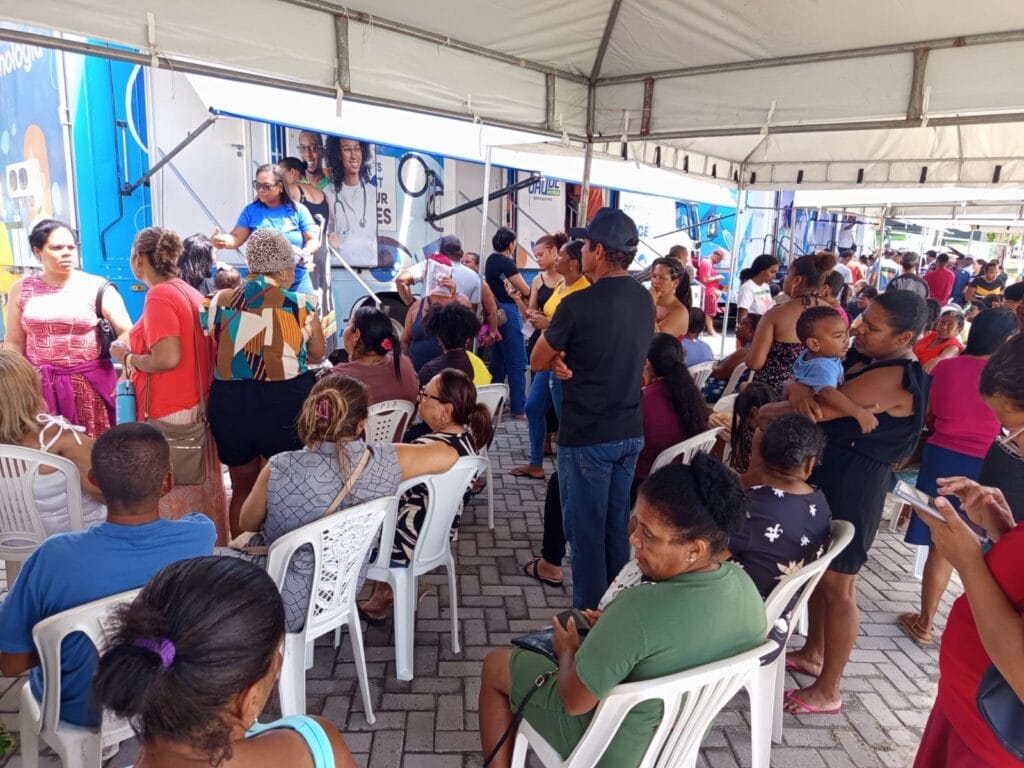 1ª Feira de Saúde “Força Jovem Para Elas” movimenta a Praça ACM em Pojuca